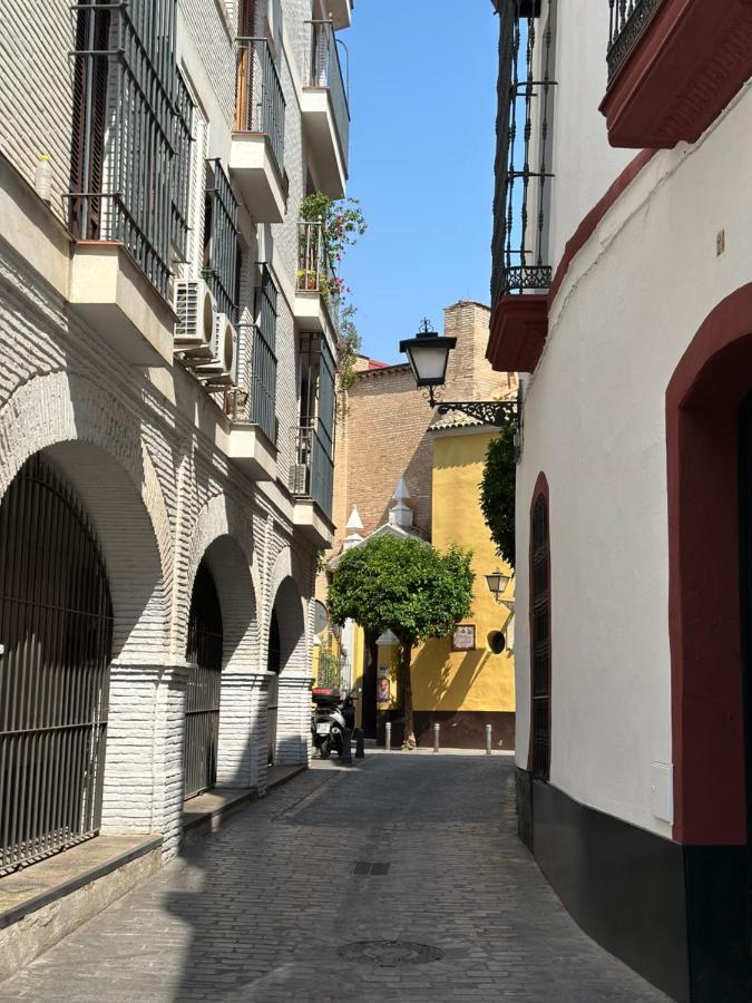 Apartamento Acogedor Y Moderno En Pleno Centro De Sevilla Con Parking Gratis Extérieur photo