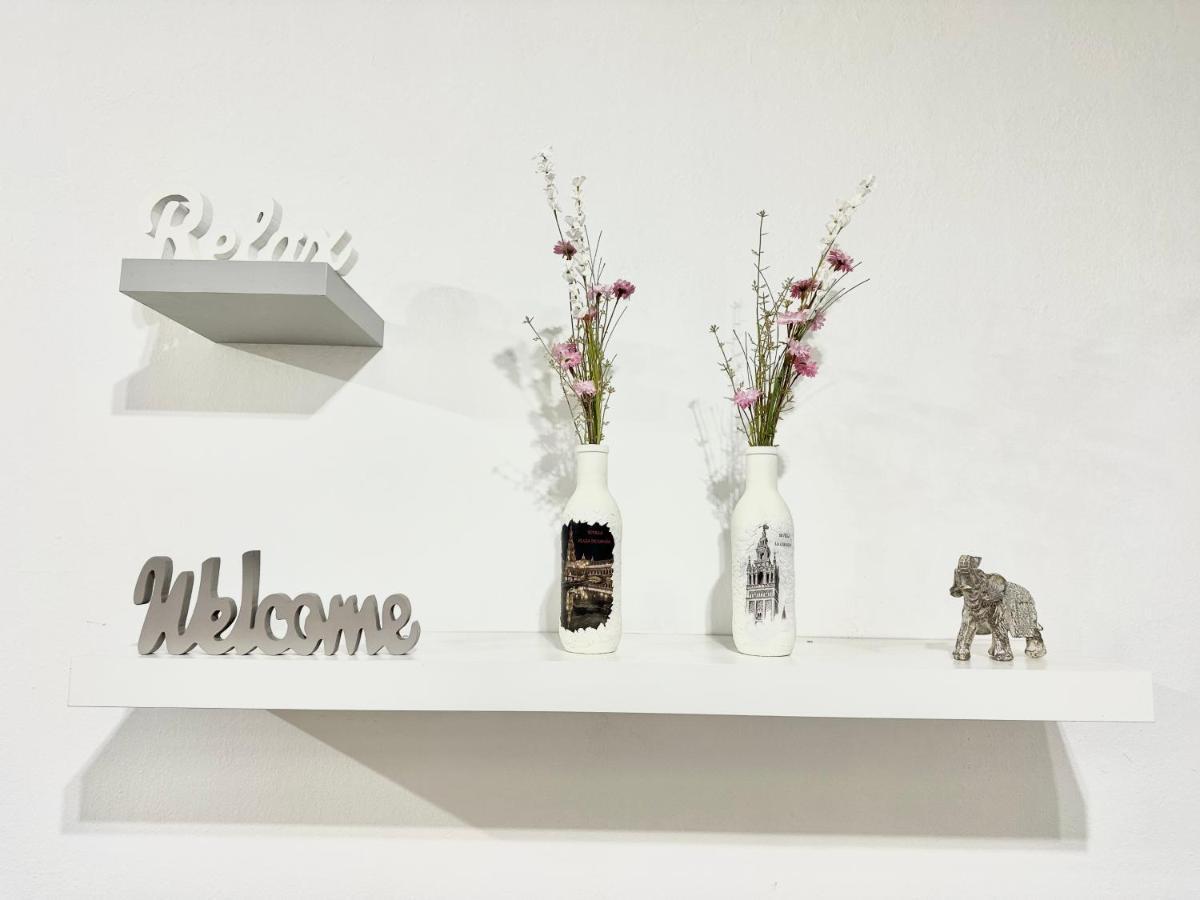 Apartamento Acogedor Y Moderno En Pleno Centro De Sevilla Con Parking Gratis Extérieur photo