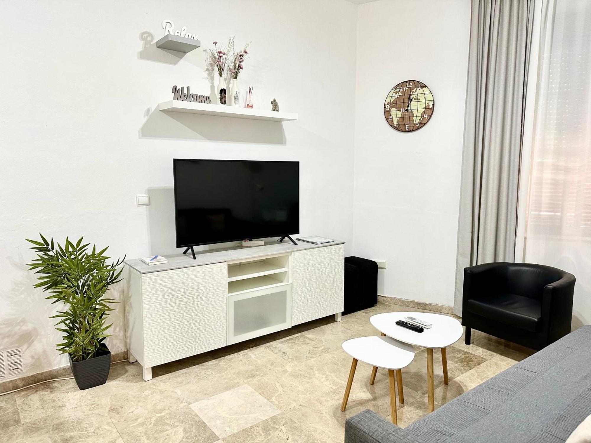Apartamento Acogedor Y Moderno En Pleno Centro De Sevilla Con Parking Gratis Extérieur photo