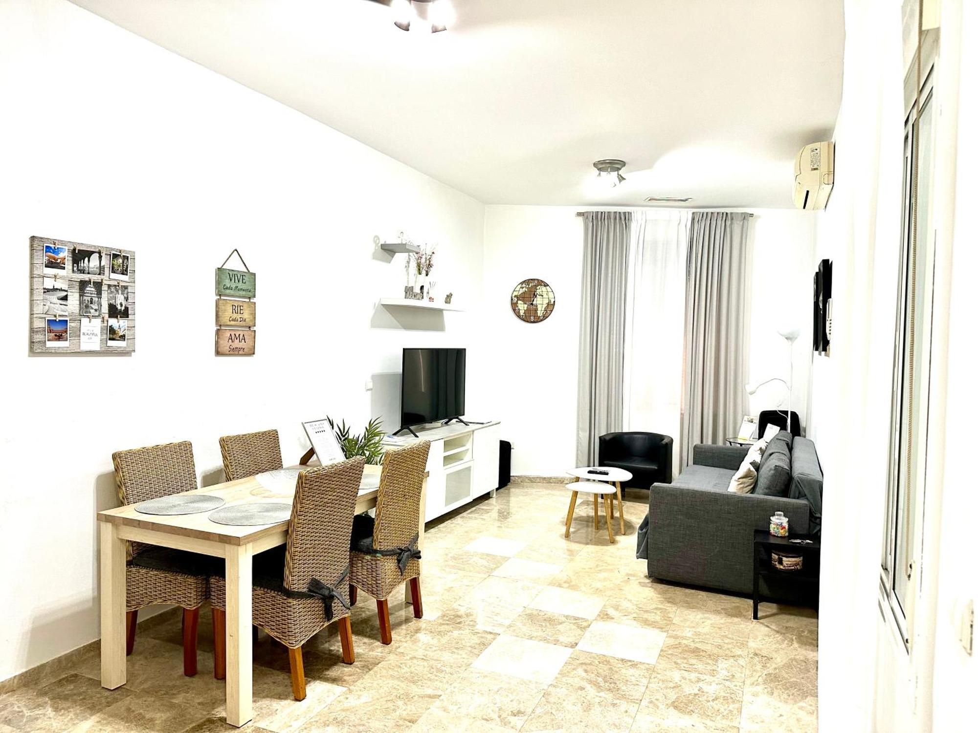 Apartamento Acogedor Y Moderno En Pleno Centro De Sevilla Con Parking Gratis Extérieur photo